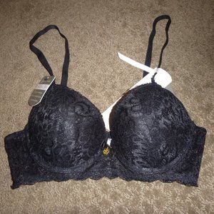 Womens Daisy Fuentes Luxe Lace Keyhole Push Up Bra Size  34C   Black NWT